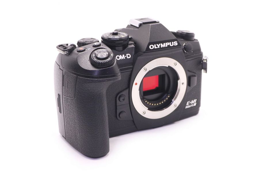 Olympus OM-D E-M1 Mark III body в упаковке (пробег 3325 кадров)