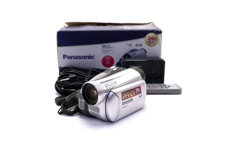 Видеокамера Panasonic NV-GS57EE в упаковке