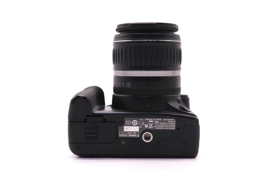 Canon EOS 1000D kit (пробег 10500 кадров)