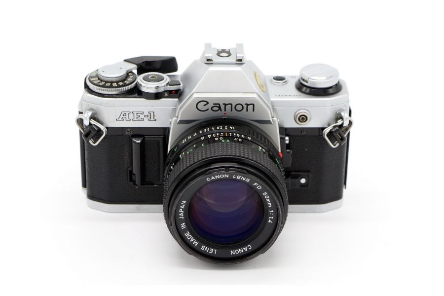 Canon AE-1 kit (Japan, 1979)