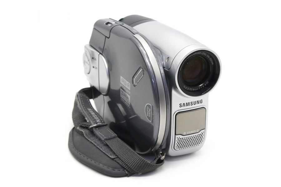 Видеокамера Samsung VP-DC161i в упаковке