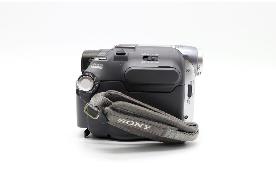 Видеокамера Sony DCR-HC22E