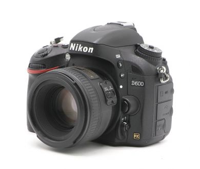 Nikon D600 kit 50mm f/1.4D AF-S Nikkor