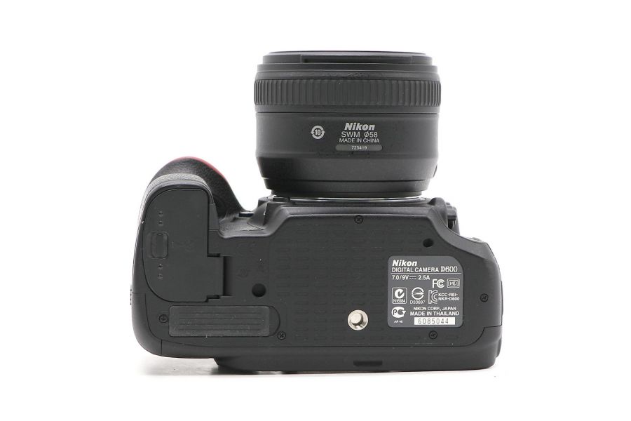 Nikon D600 kit 50mm f/1.4D AF-S Nikkor