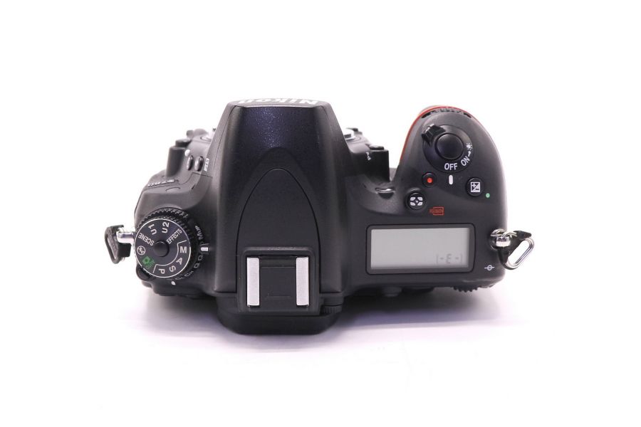 Nikon D750 body в упаковке (пробег 100000 кадров)