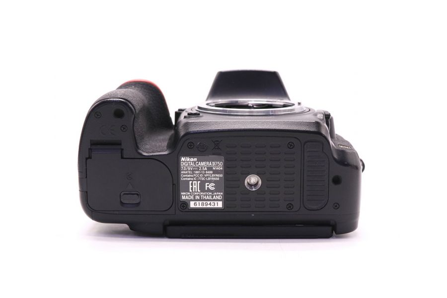 Nikon D750 body в упаковке (пробег 100000 кадров)