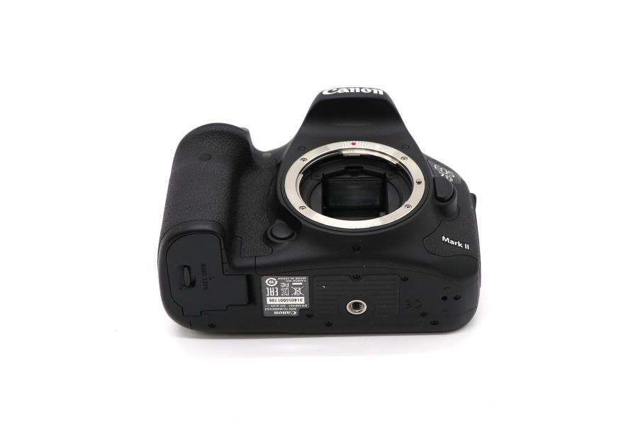 Canon EOS 7D Mark II body (пробег 7005 кадров)