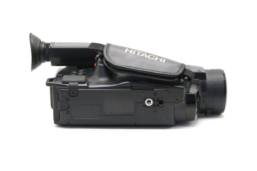 Видеокамера Hitachi VM-E340E