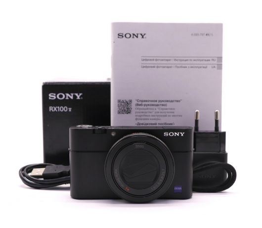 Sony Cyber-shot DSC-RX100M5 в упаковке