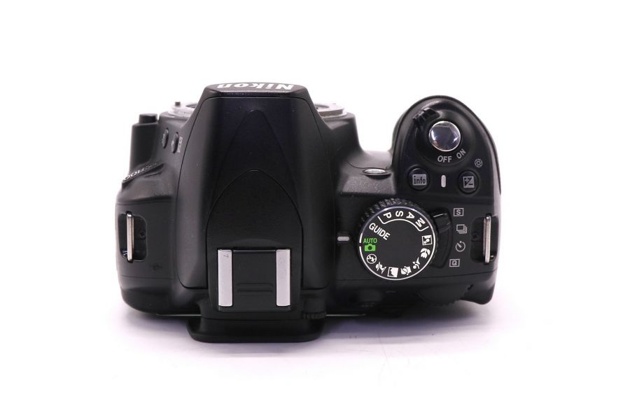Nikon D3100 body (пробег 16495 кадров)