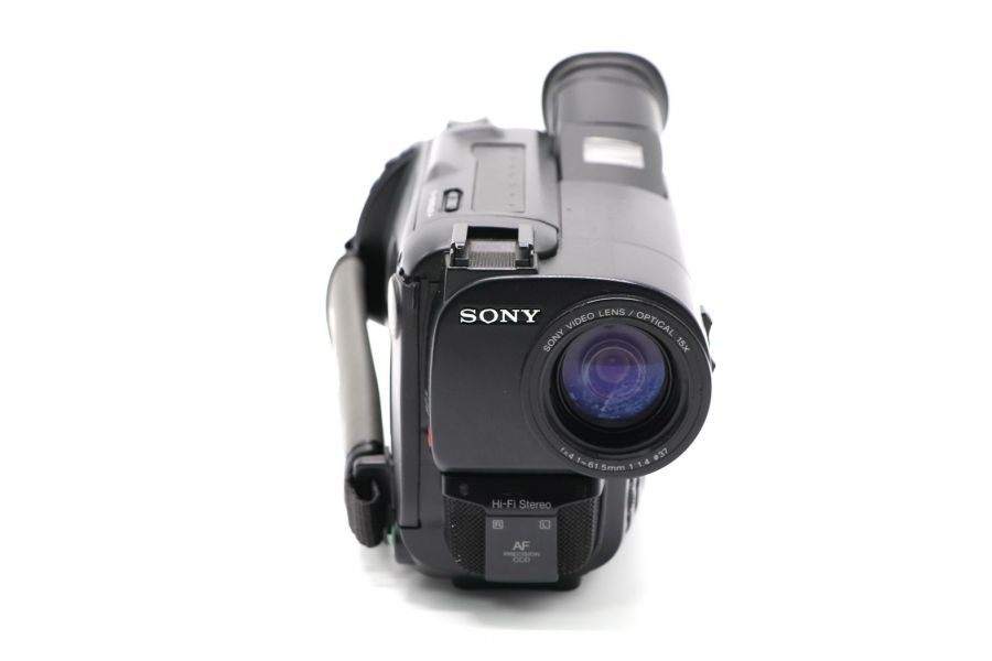 Видеокамера Sony CCD-TR710E