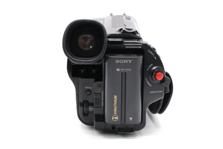 Видеокамера Sony CCD-TR710E