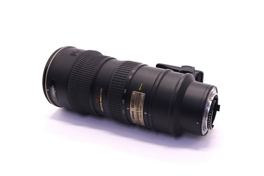 Nikon 70-200mm f/2.8G ED AF-S VR Zoom-Nikkor