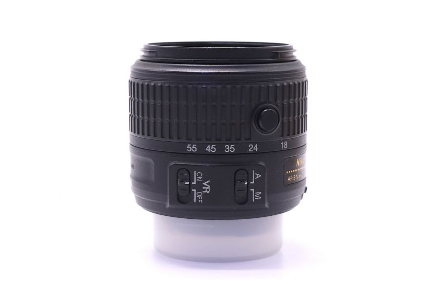 Nikon 18-55mm f/3.5-5.6G AF-S VR II DX Zoom-Nikkor в упаковке