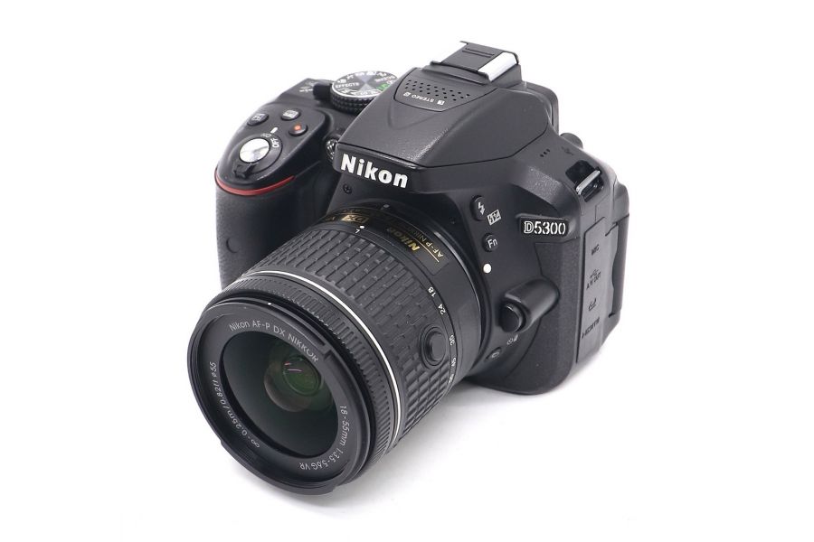 Nikon D5300 kit в упаковке (пробег 79340 кадров)