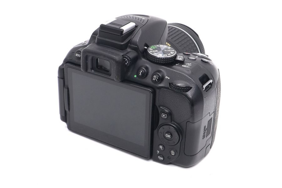 Nikon D5300 kit в упаковке (пробег 79340 кадров)