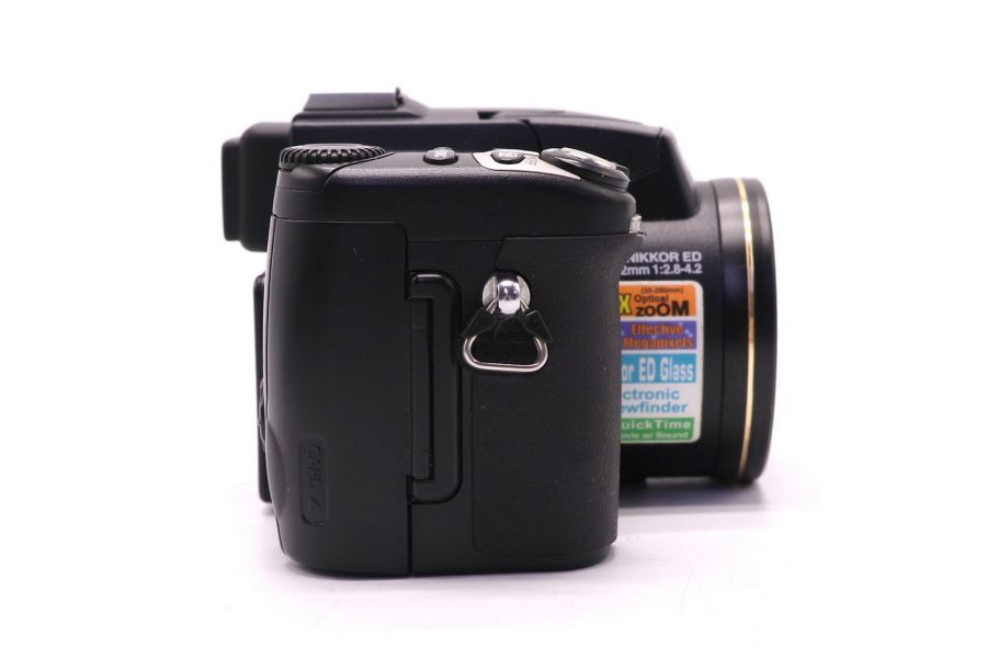 Nikon Coolpix 5700 (Japan, 2005)