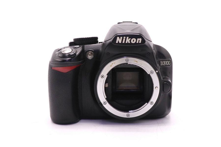 Nikon D3100 body (пробег 13450 кадров)