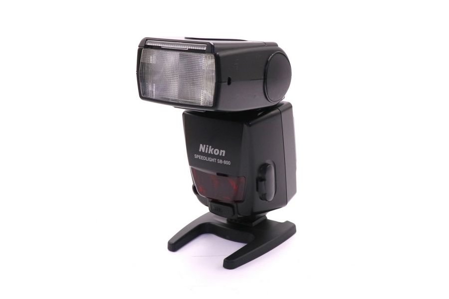 Фотовспышка Nikon Speedlight SB-800 в упаковке