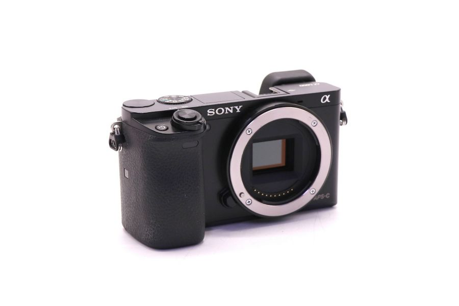 Sony A6000 ILCE-6000L body в упаковке черный (пробег 4900 кадра) 