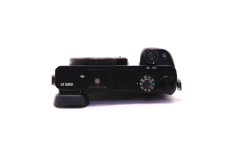 Sony A6000 ILCE-6000L body в упаковке черный (пробег 4900 кадра) 