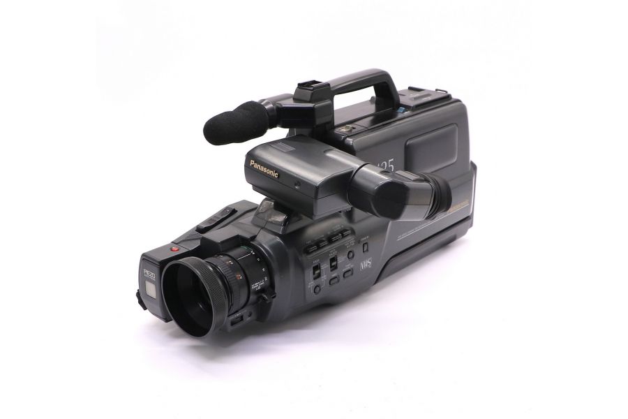 Видеокамера Panasonic M25
