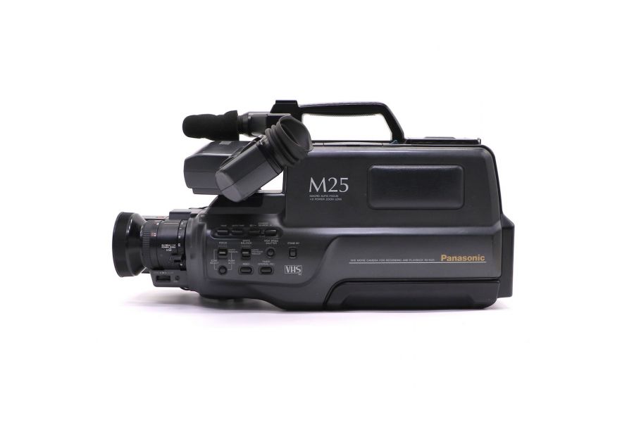 Видеокамера Panasonic M25