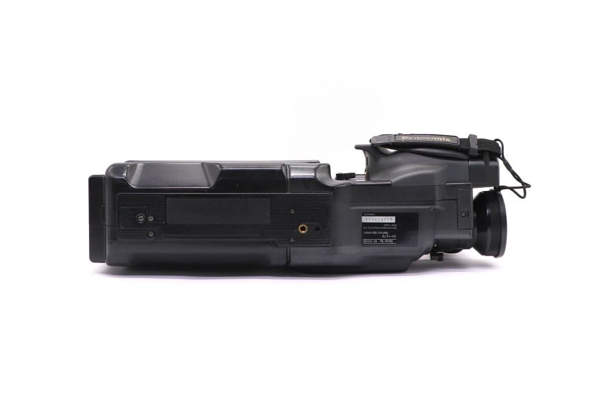 Видеокамера Panasonic M25