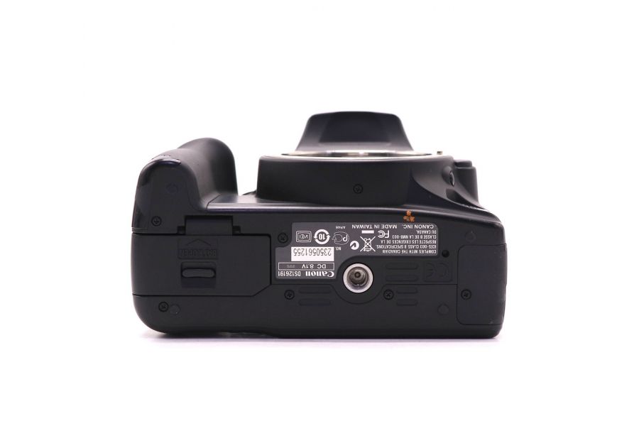 Canon EOS 1000D body в упаковке (пробег 5710 кадров)