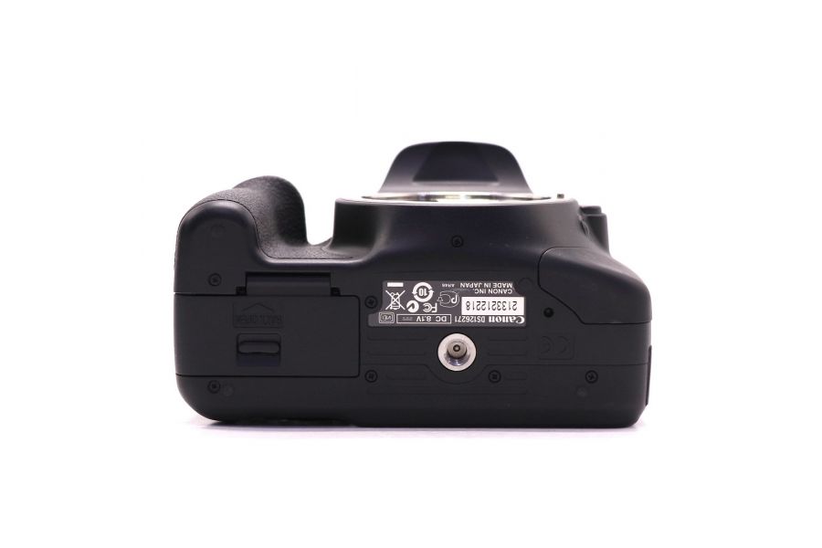 Canon EOS 550D body (пробег 625 кадров)