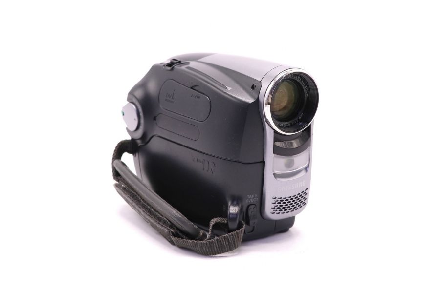 Видеокамера Samsung VP-D375Wi