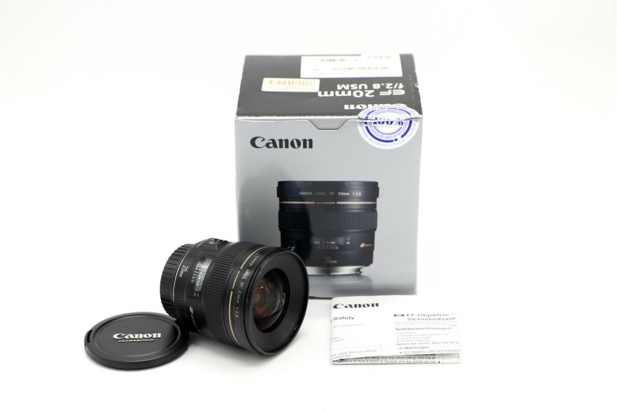Canon EF 20mm f/2.8 USM в упаковке