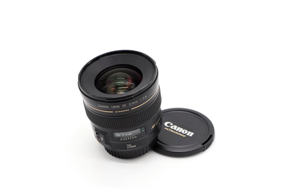 Canon EF 20mm f/2.8 USM в упаковке