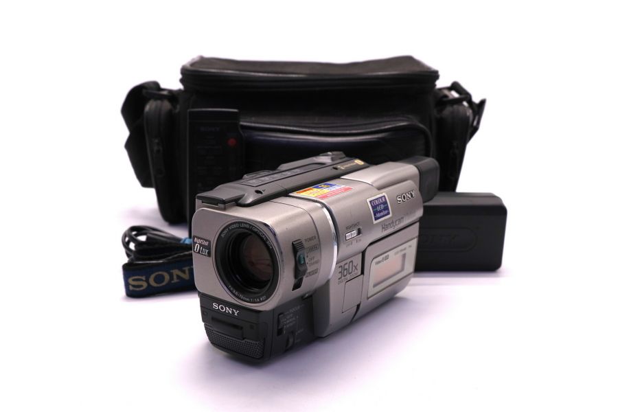 Видеокамера Sony CCD-TRV48E