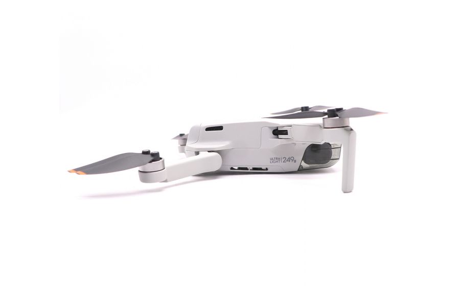 Квадрокоптер DJI Mini 2 в упаковке