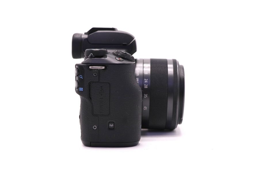 Canon EOS M50 kit (пробег 13555 кадров) фотоаппарат