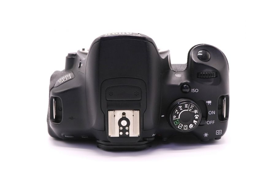 Canon EOS 700D body (пробег 80260 кадров)