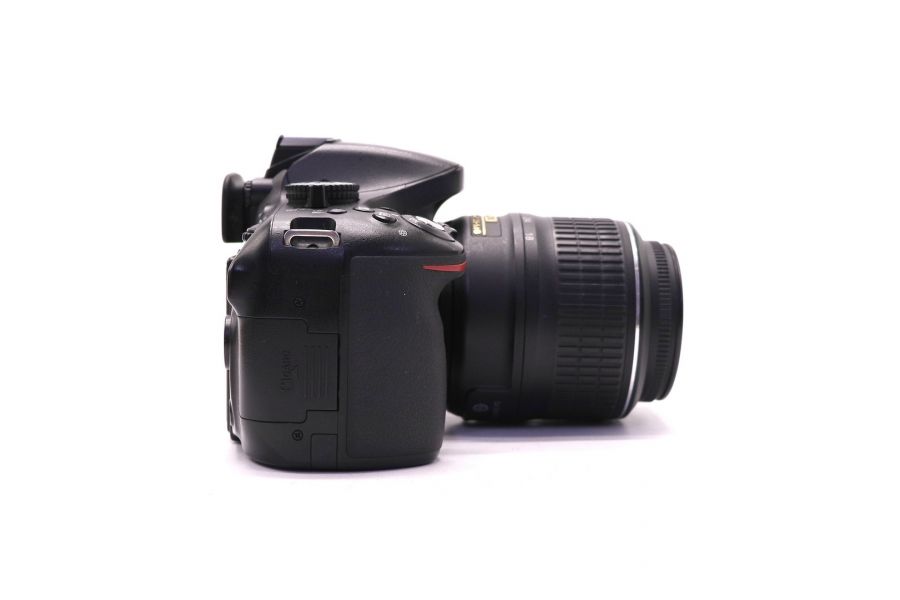 Nikon D5200 kit в упаковке (пробег 25190 кадров)
