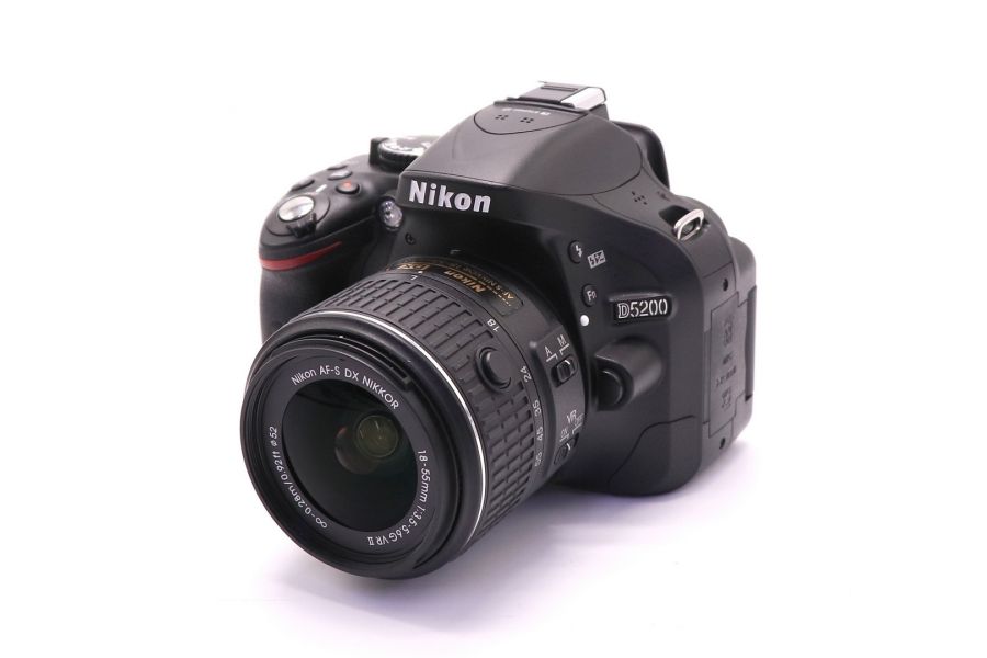 Nikon D5200 kit в упаковке (пробег 2315 кадров)