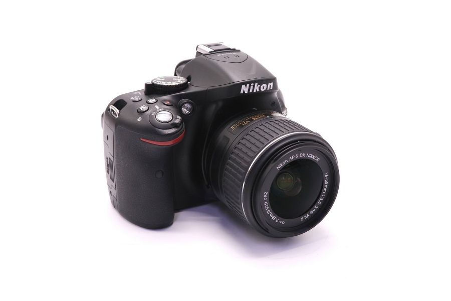 Nikon D5200 kit в упаковке (пробег 2315 кадров)