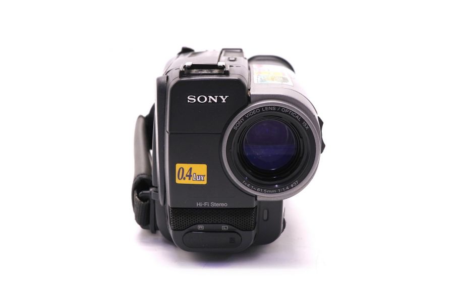 Видеокамера Sony CCD-TR506E