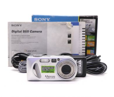 Sony Cyber-shot DSC-P8 в упаковке