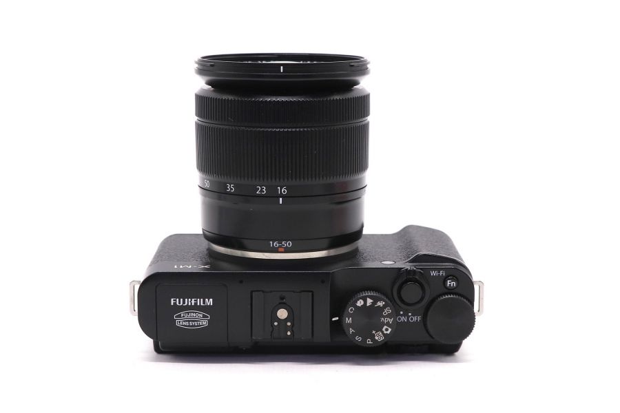 Fujifilm X-M1 kit в упаковкке