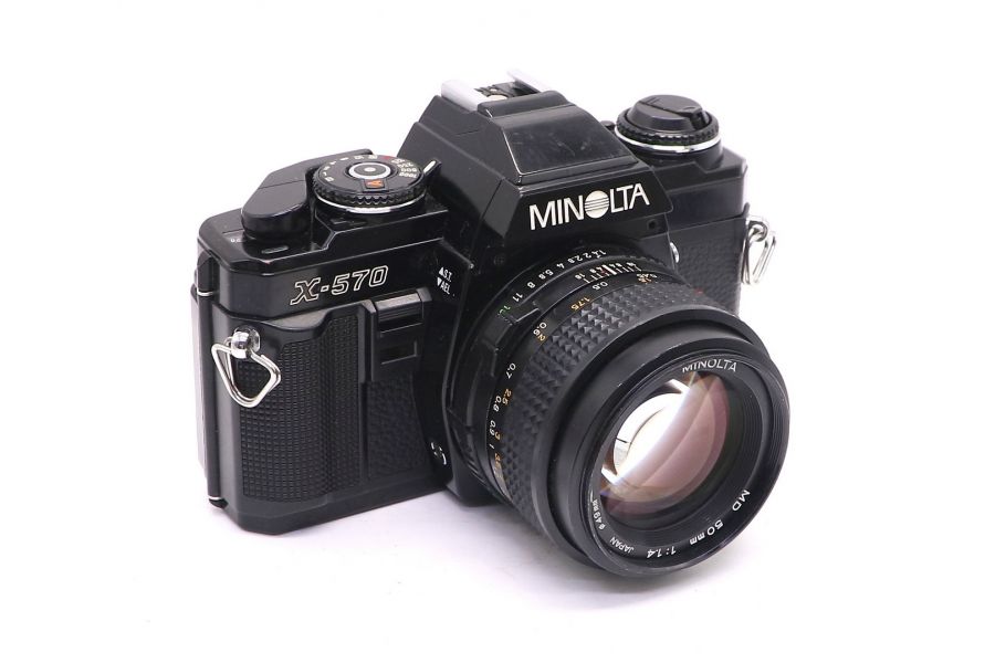 Minolta X-570 kit 50mm f/1.4
