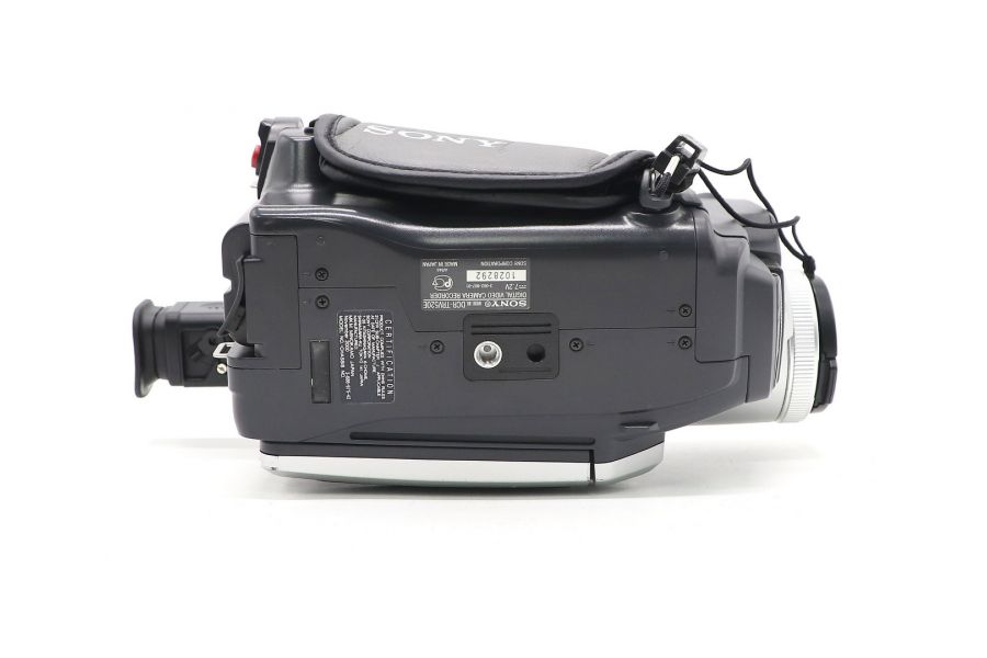 Видеокамера Sony DCR-TRV520E PAL