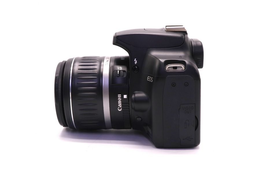 Canon EOS 1000D kit (пробег 8945 кадров)