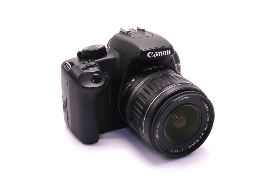 Canon EOS 1000D kit (пробег 8945 кадров)