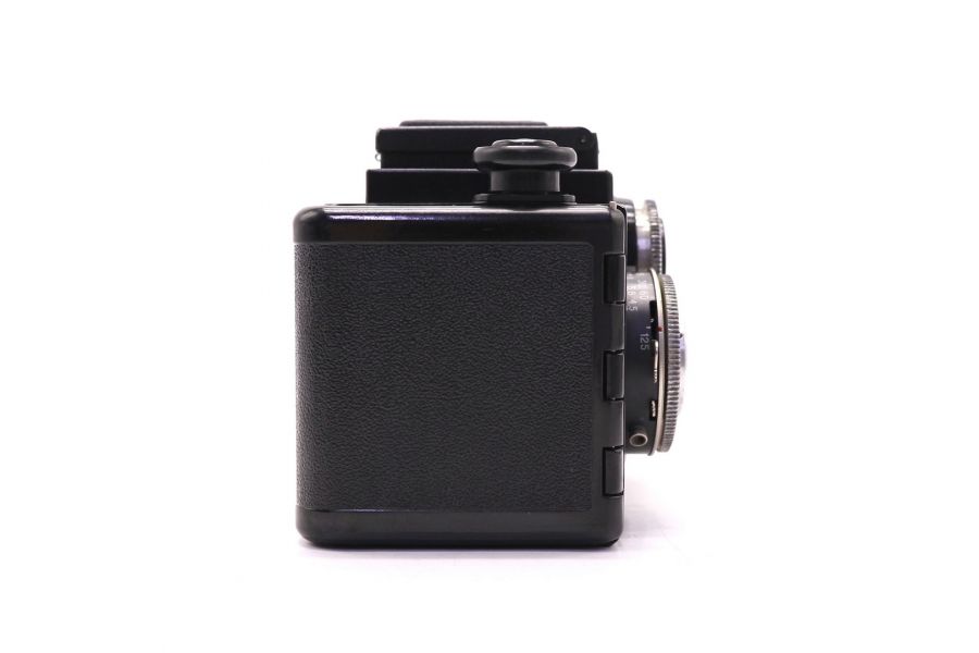 Спутник советский трёхобъективный фотоаппарат (ЛОМО)