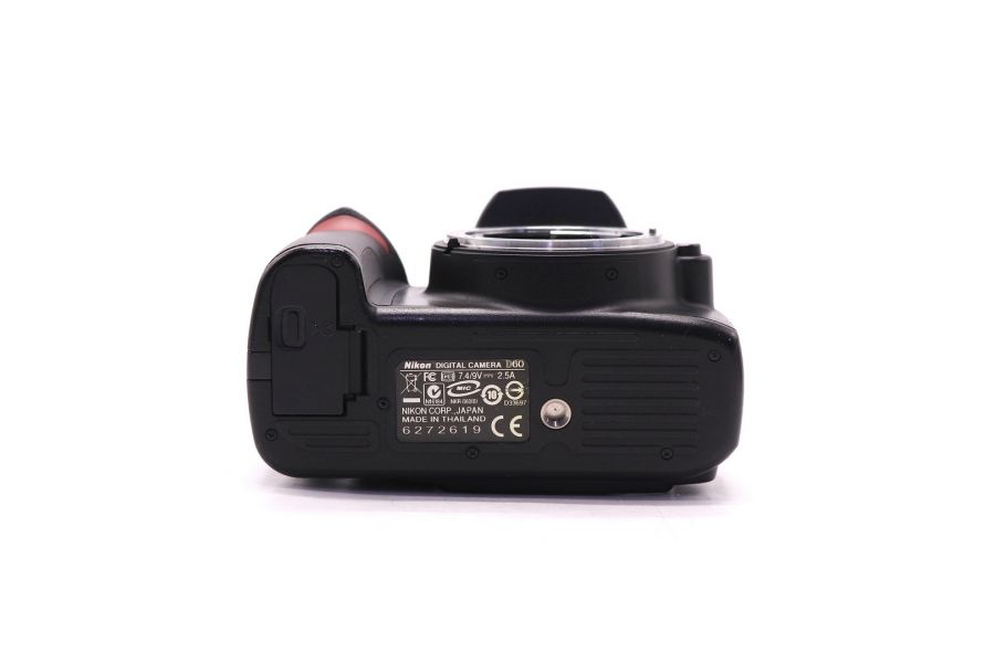 Фотокамера Nikon D60 body (пробег 16550 кадров)