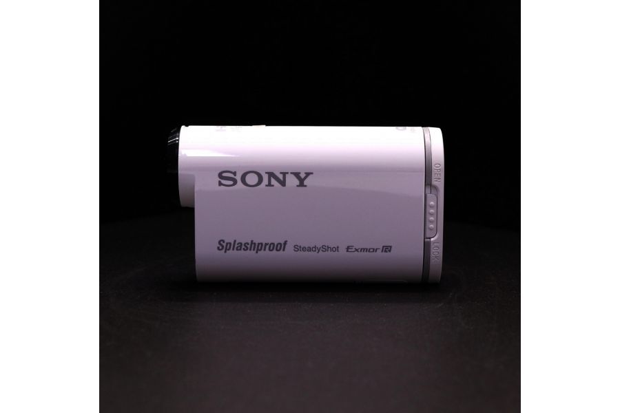 Экшен-камера Sony HDR-AS200V в упаковке  